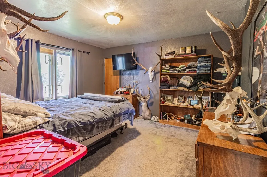 1804 Lowell Butte MT 59701