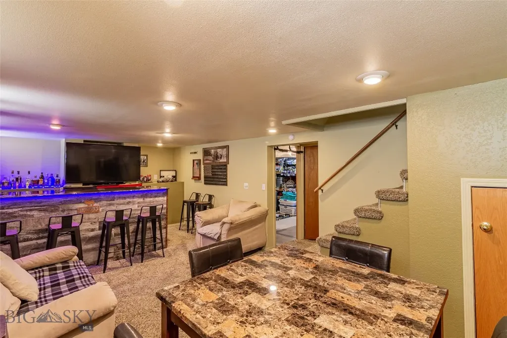 1804 Lowell Butte MT 59701