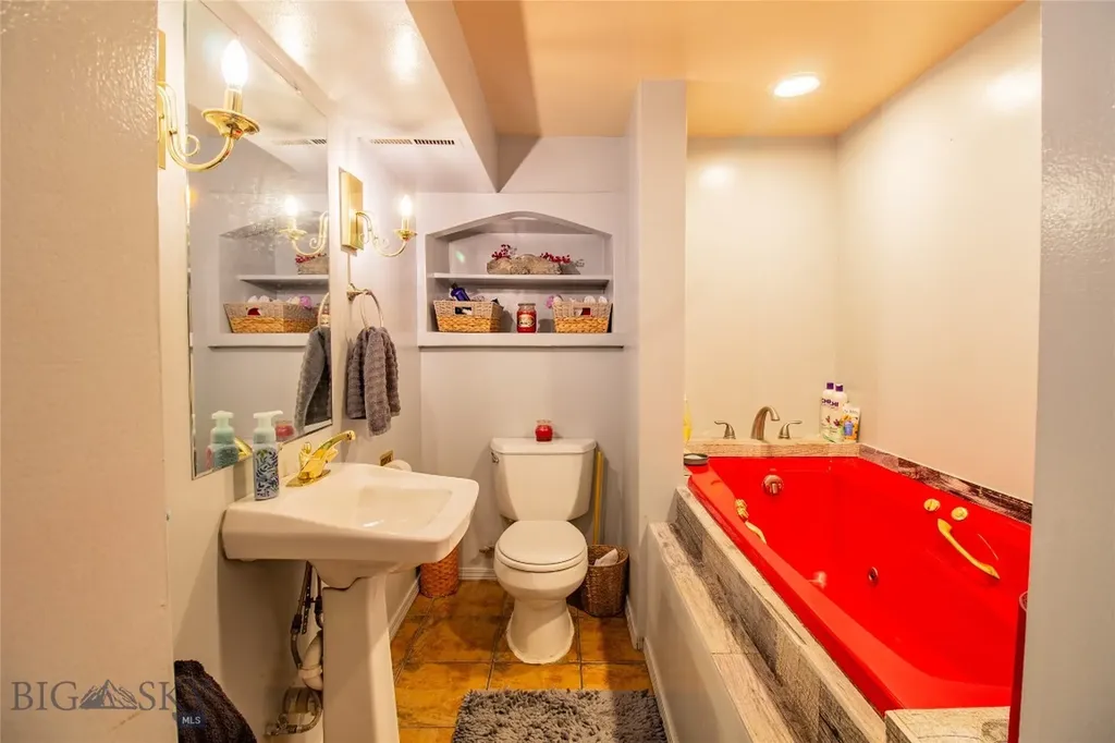 1804 Lowell Butte MT 59701