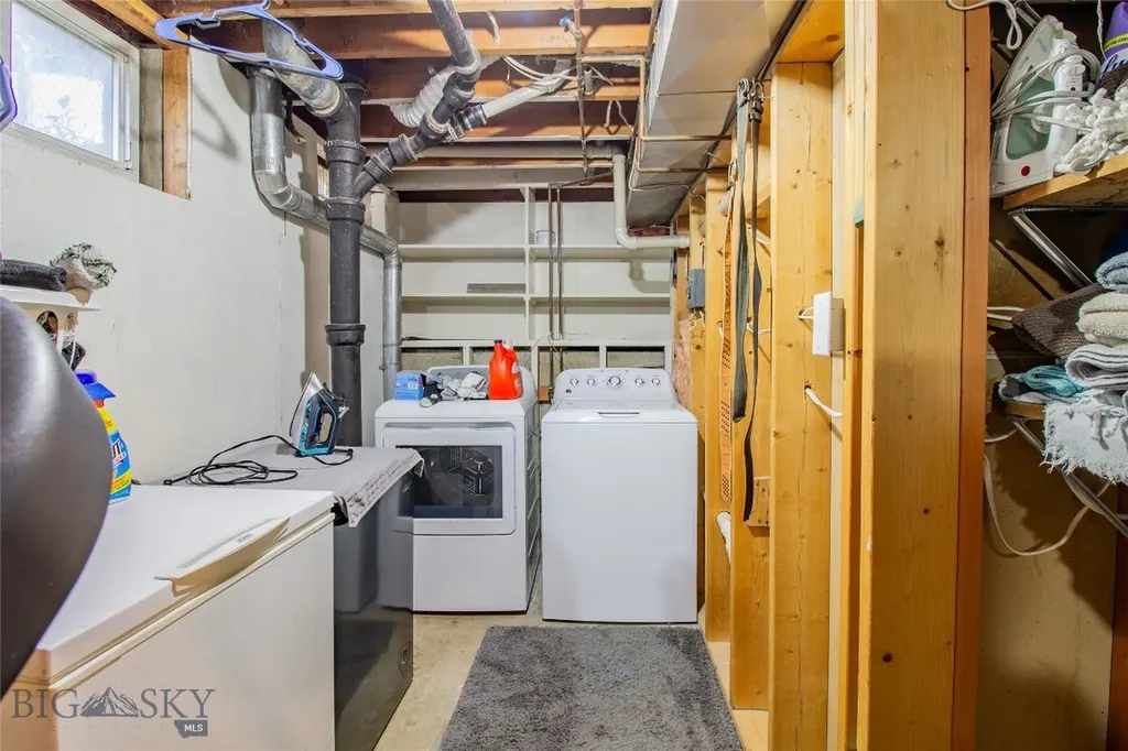 1804 Lowell Butte MT 59701