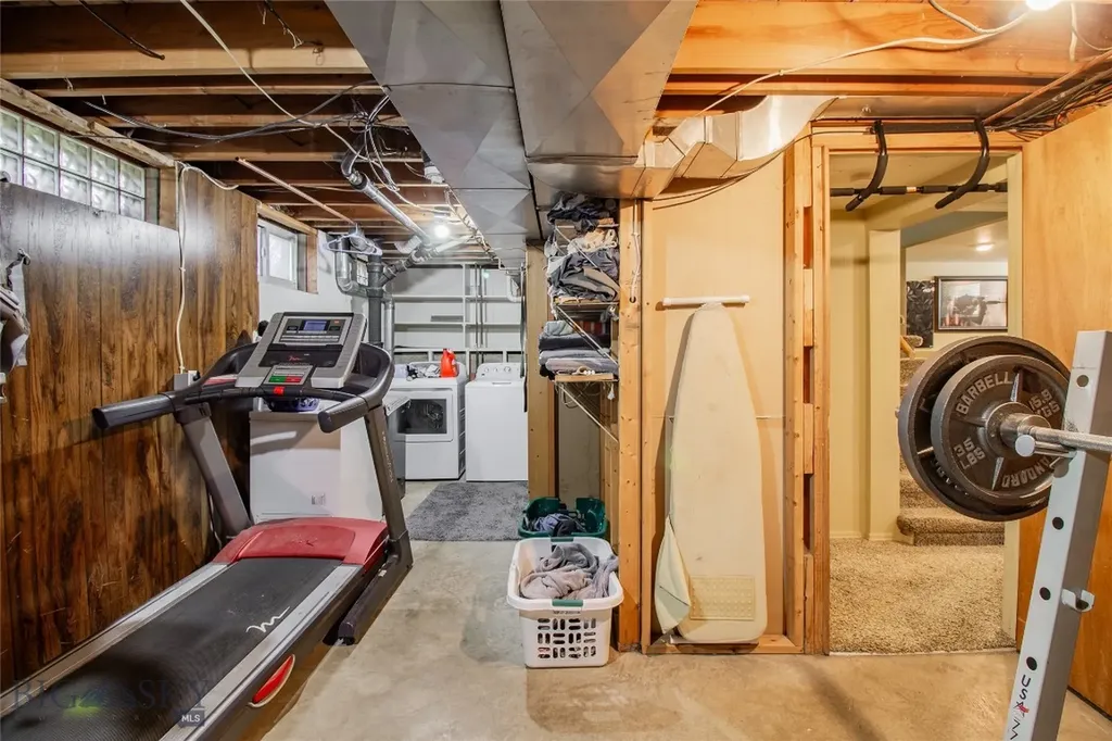 1804 Lowell Butte MT 59701