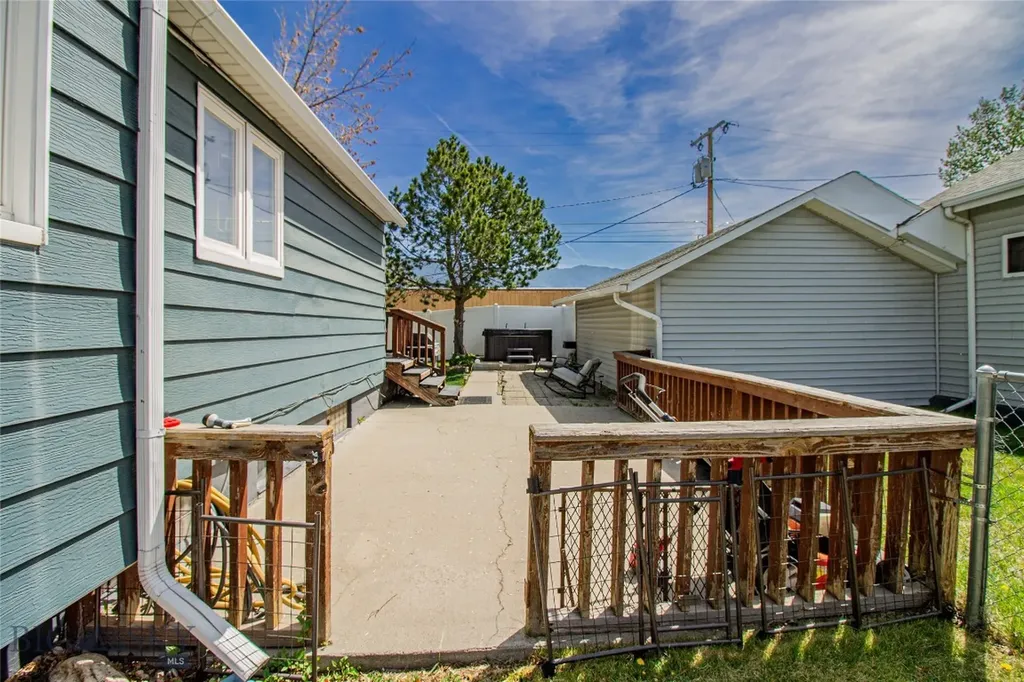1804 Lowell Butte MT 59701