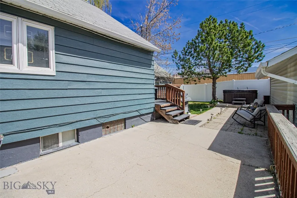 1804 Lowell Butte MT 59701