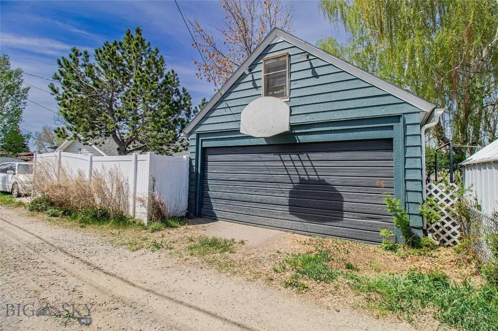 1804 Lowell Butte MT 59701