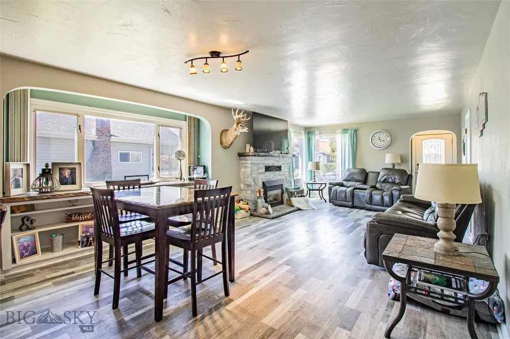 1804 Lowell Butte MT 59701
