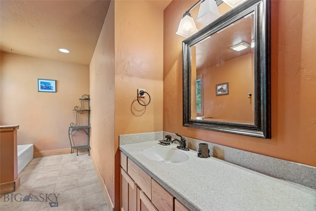 12 Easy Jag Lane Ennis MT 59729