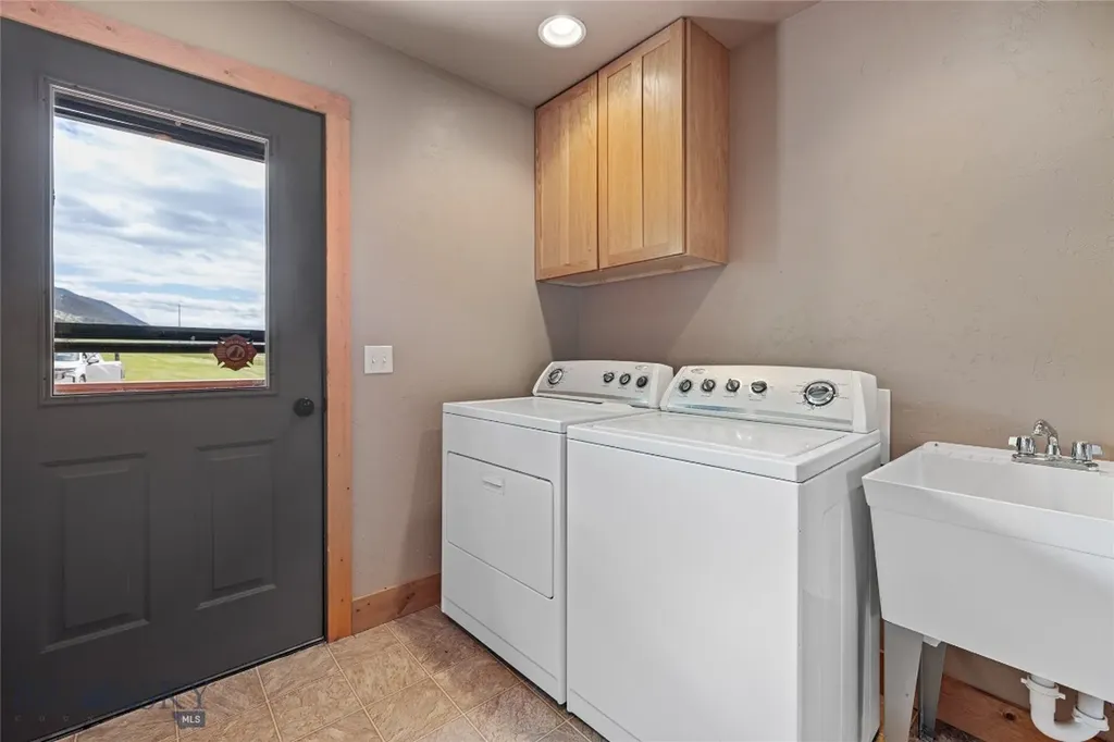 12 Easy Jag Lane Ennis MT 59729