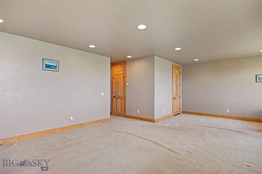 12 Easy Jag Lane Ennis MT 59729