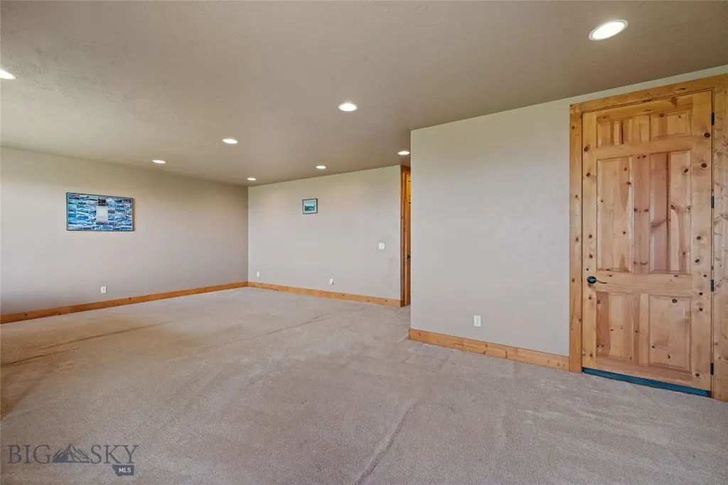 12 Easy Jag Lane Ennis MT 59729
