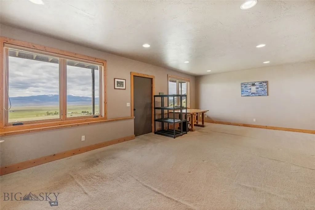 12 Easy Jag Lane Ennis MT 59729
