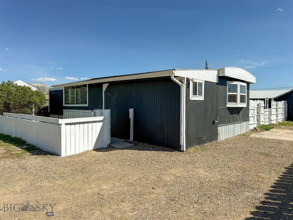 654 5th Avenue Ulm MT 59485