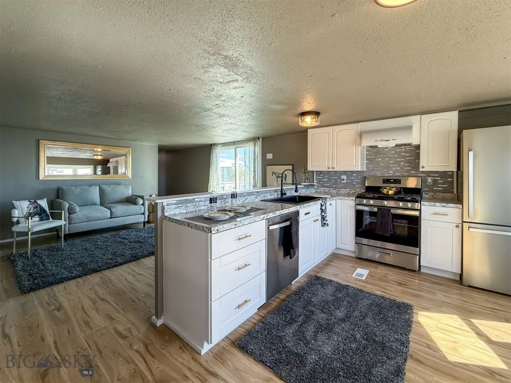 654 5th Avenue Ulm MT 59485