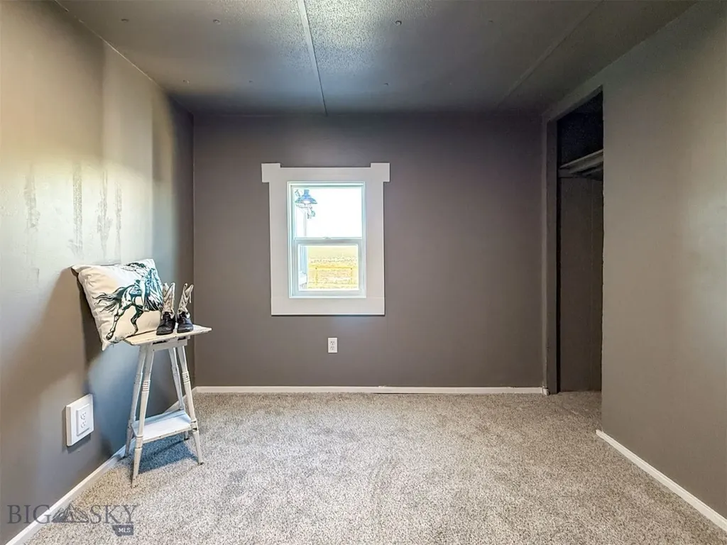 654 5th Avenue Ulm MT 59485