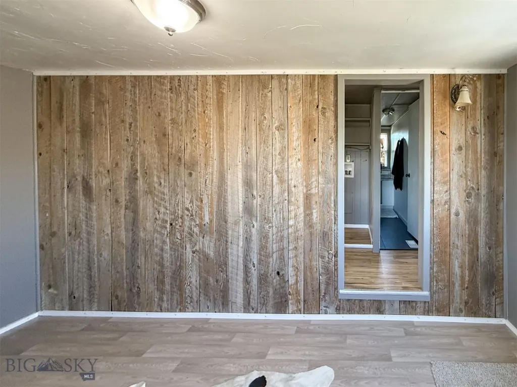 654 5th Avenue Ulm MT 59485