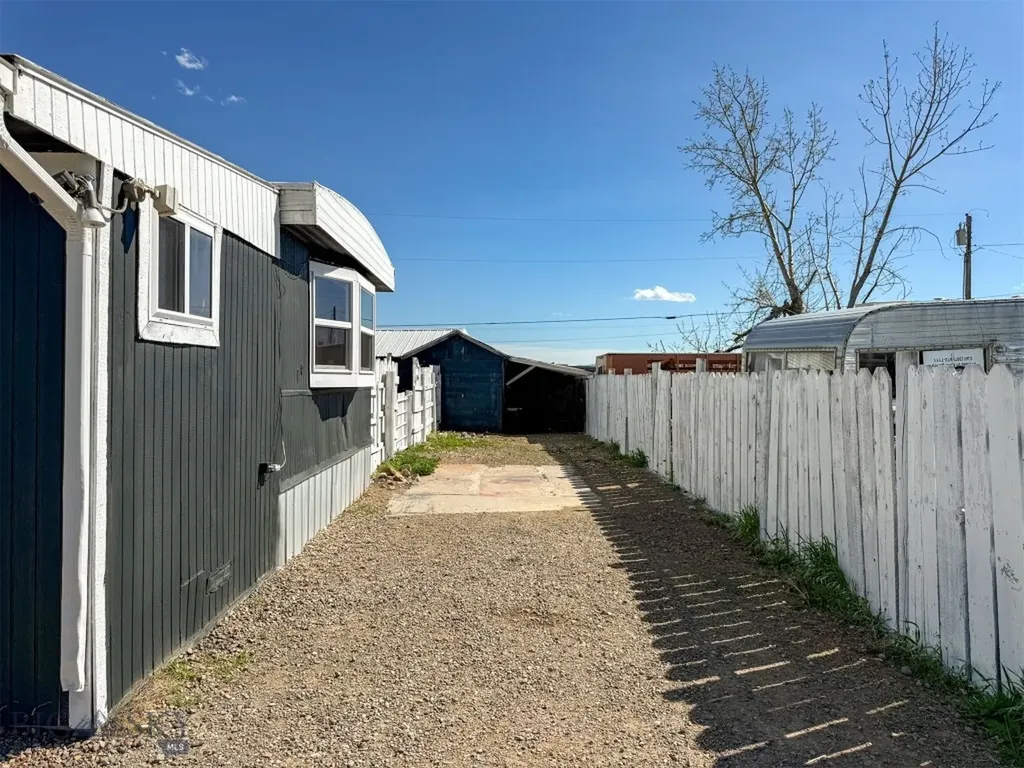 654 5th Avenue Ulm MT 59485