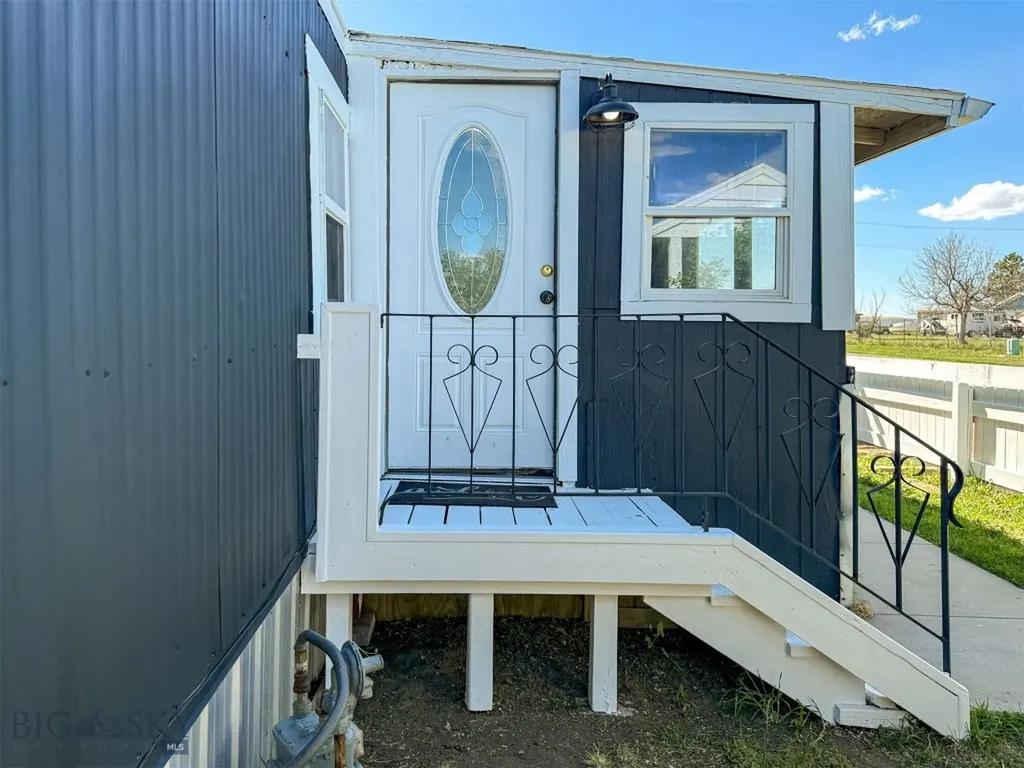 654 5th Avenue Ulm MT 59485
