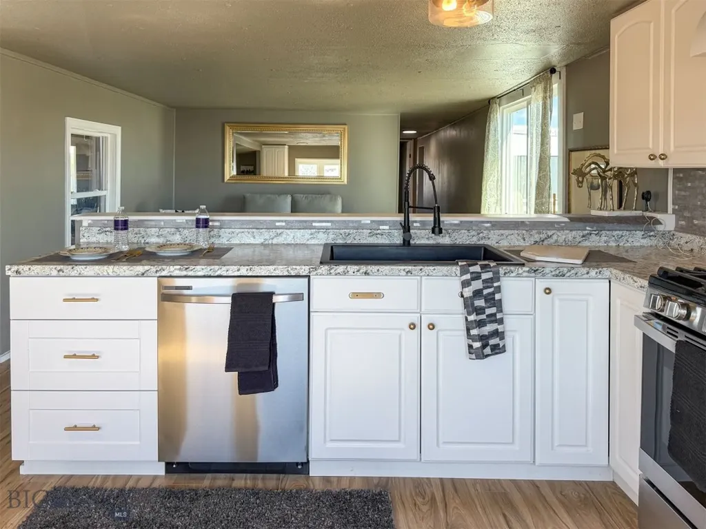654 5th Avenue Ulm MT 59485