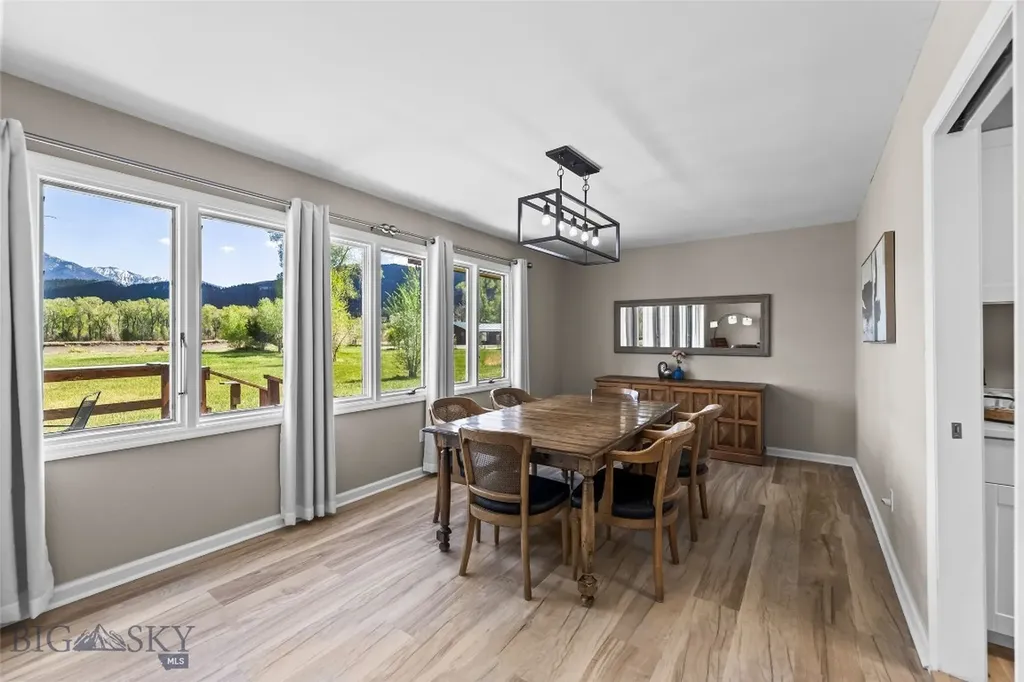 32 Strong Lane Livingston MT 59047