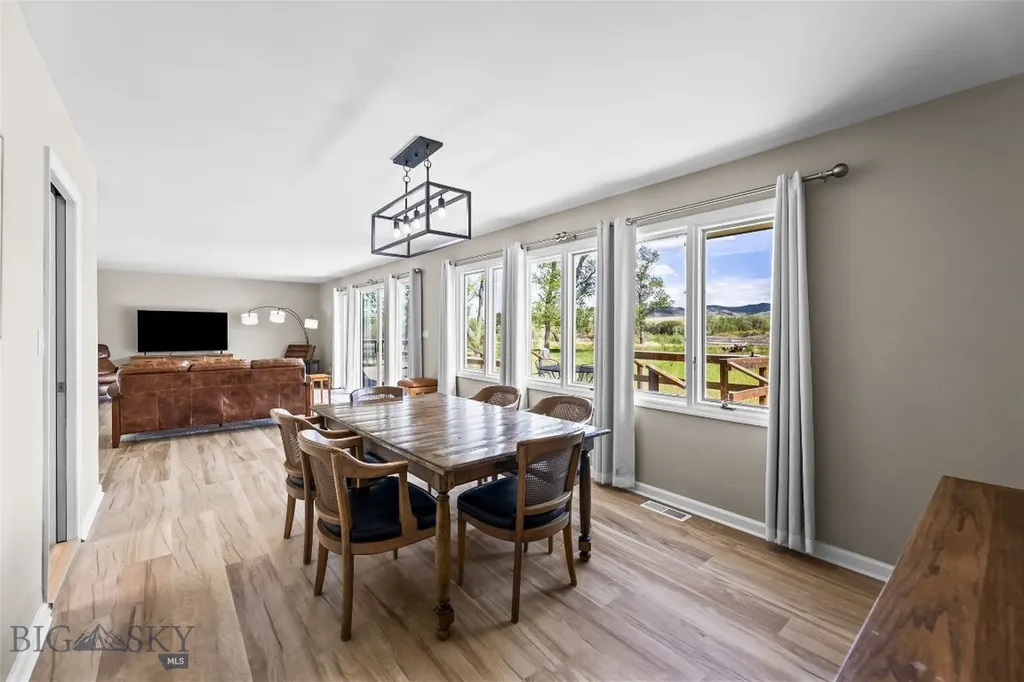 32 Strong Lane Livingston MT 59047