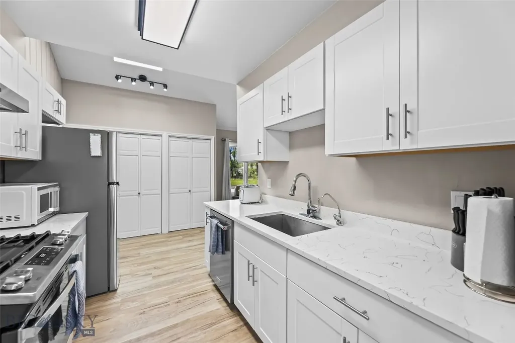 32 Strong Lane Livingston MT 59047