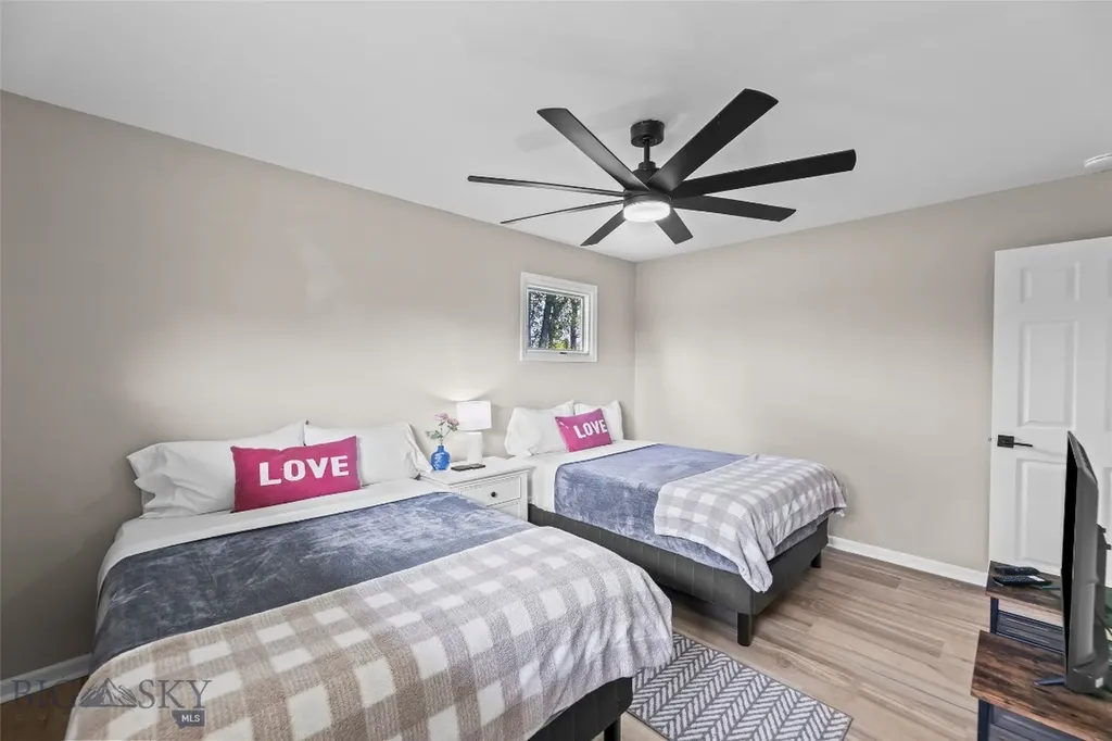 32 Strong Lane Livingston MT 59047