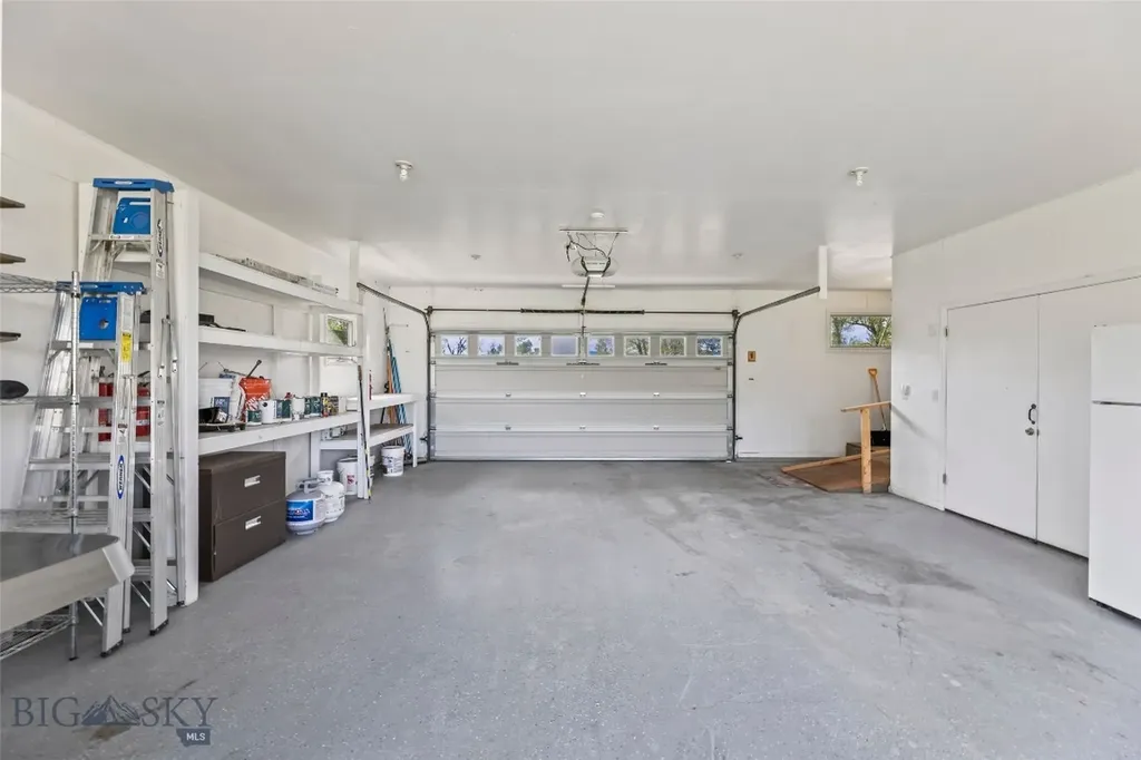 32 Strong Lane Livingston MT 59047