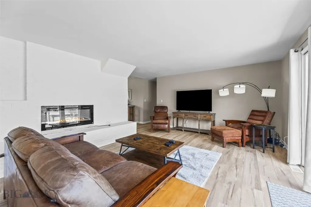 32 Strong Lane Livingston MT 59047