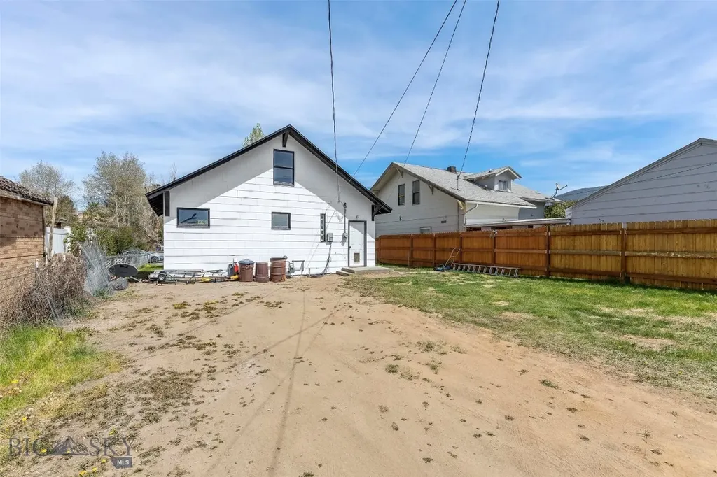 2322 Locust Street Butte MT 59701