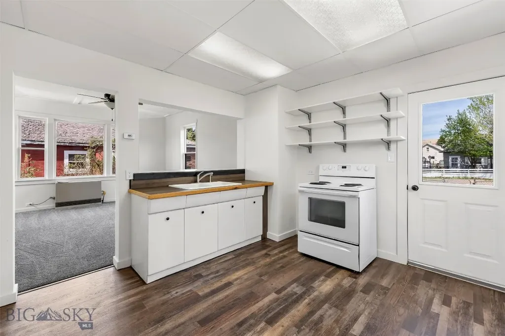 2322 Locust Street Butte MT 59701
