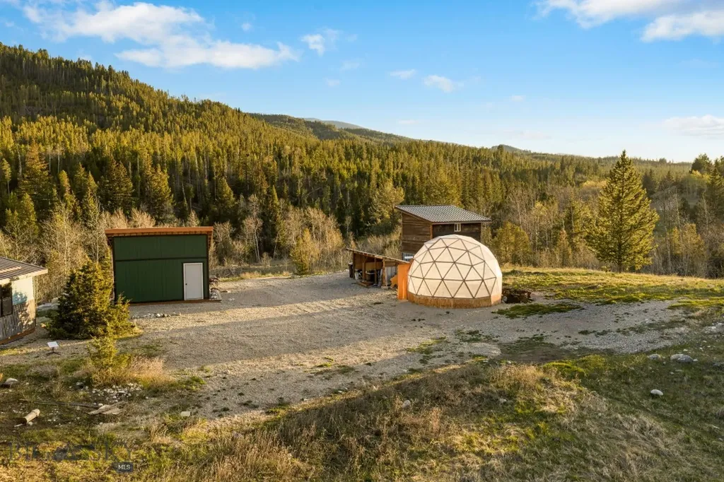 1470 Lime Spur Rd & 44 Two Meadows Drive Anaconda MT 59711