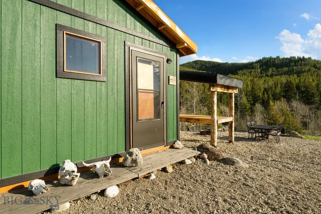 1470 Lime Spur Rd & 44 Two Meadows Drive Anaconda MT 59711