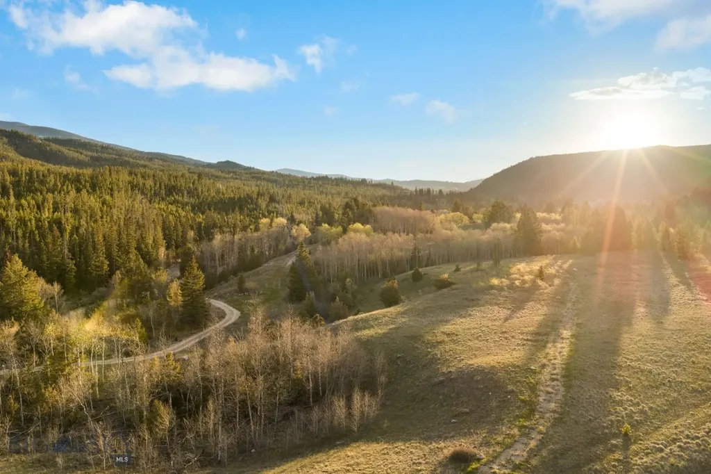 1470 Lime Spur Rd & 44 Two Meadows Drive Anaconda MT 59711