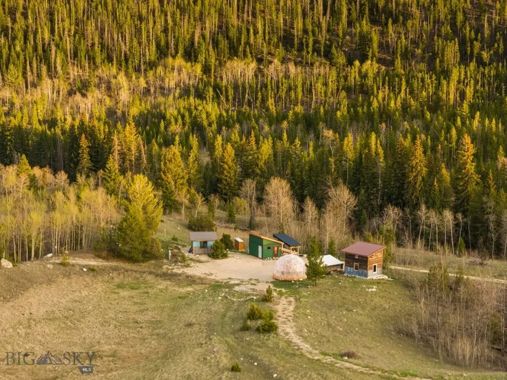 1470 Lime Spur Rd & 44 Two Meadows Drive Anaconda MT 59711