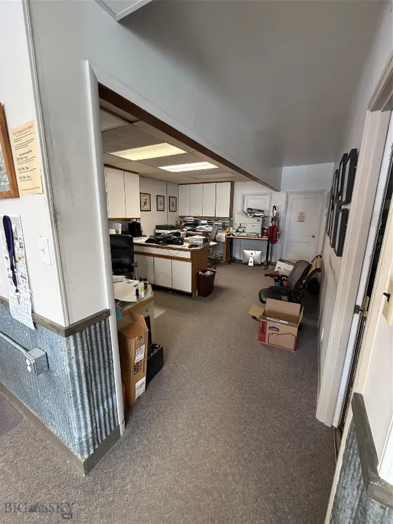 409 Central Avenue Fairfield MT 59436