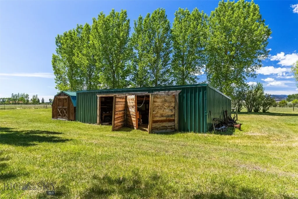 156 Parrot Castle Whitehall MT 59759