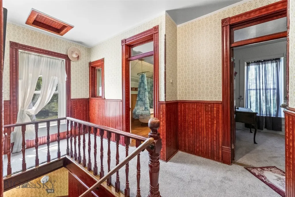 156 Parrot Castle Whitehall MT 59759