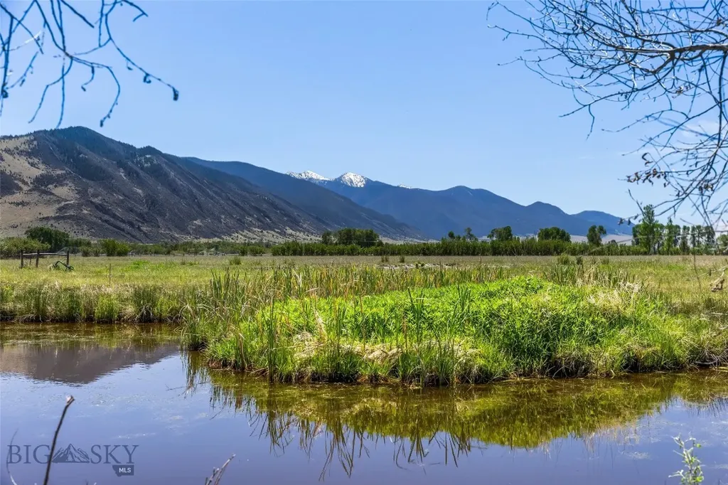156 Parrot Castle Whitehall MT 59759