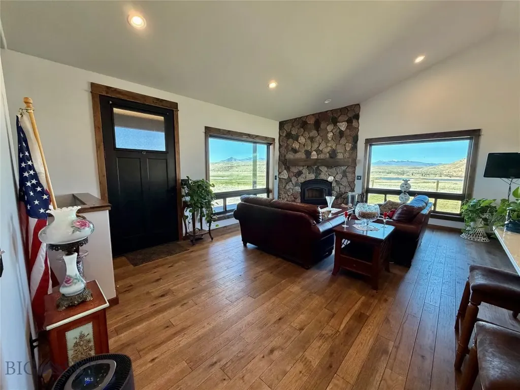 13502 Highway 41 Dillon MT 59725