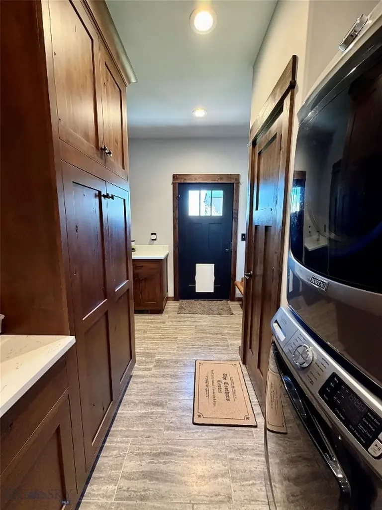 13502 Highway 41 Dillon MT 59725