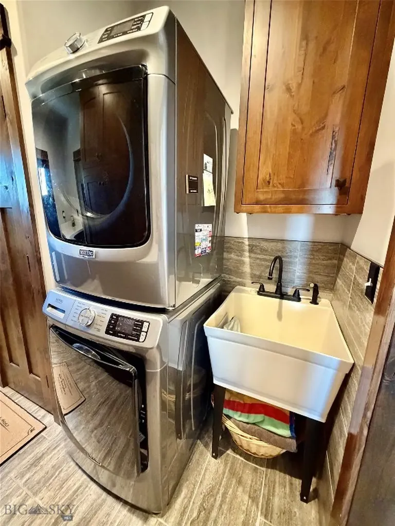 13502 Highway 41 Dillon MT 59725