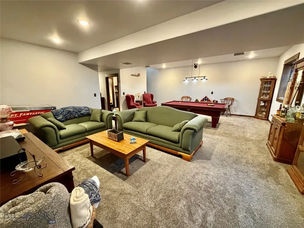 13502 Highway 41 Dillon MT 59725