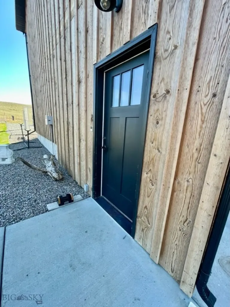 13502 Highway 41 Dillon MT 59725