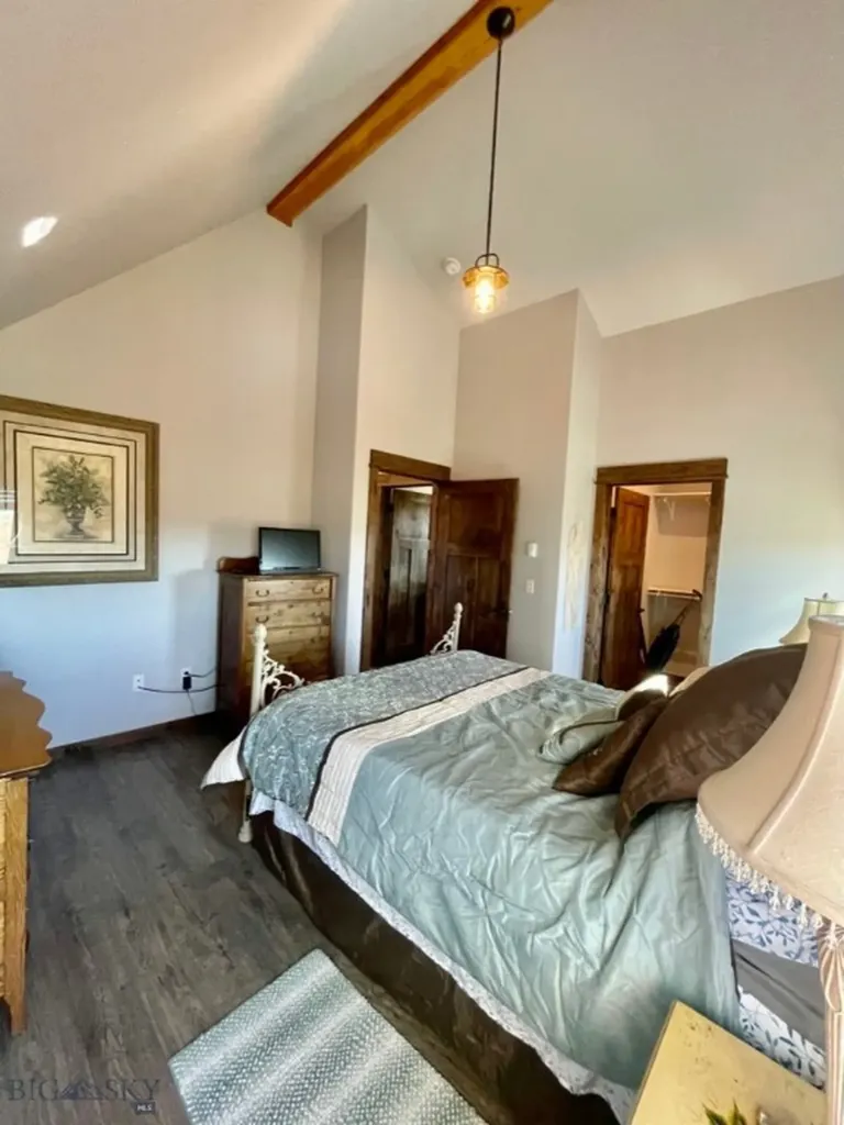 13502 Highway 41 Dillon MT 59725