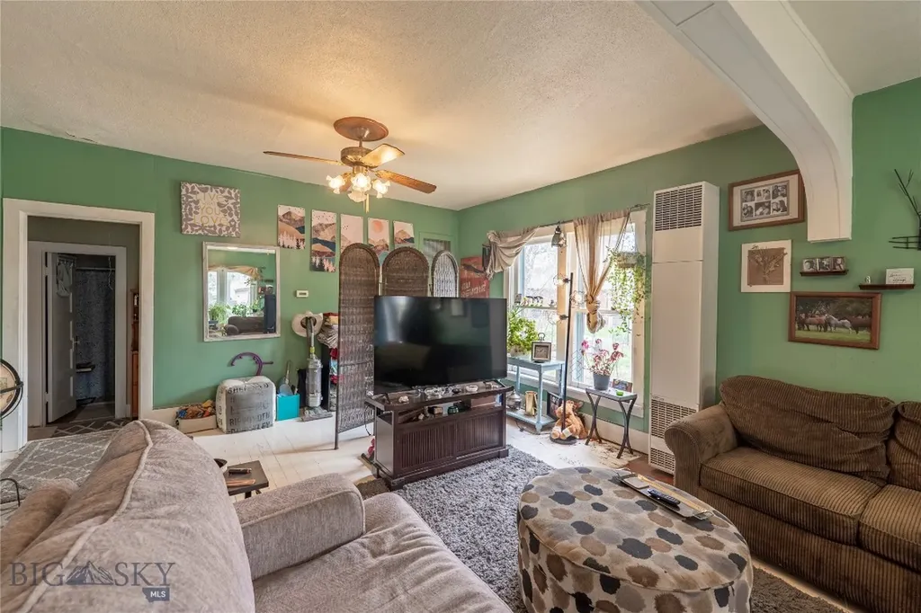 124 S M Street Livingston MT 59047