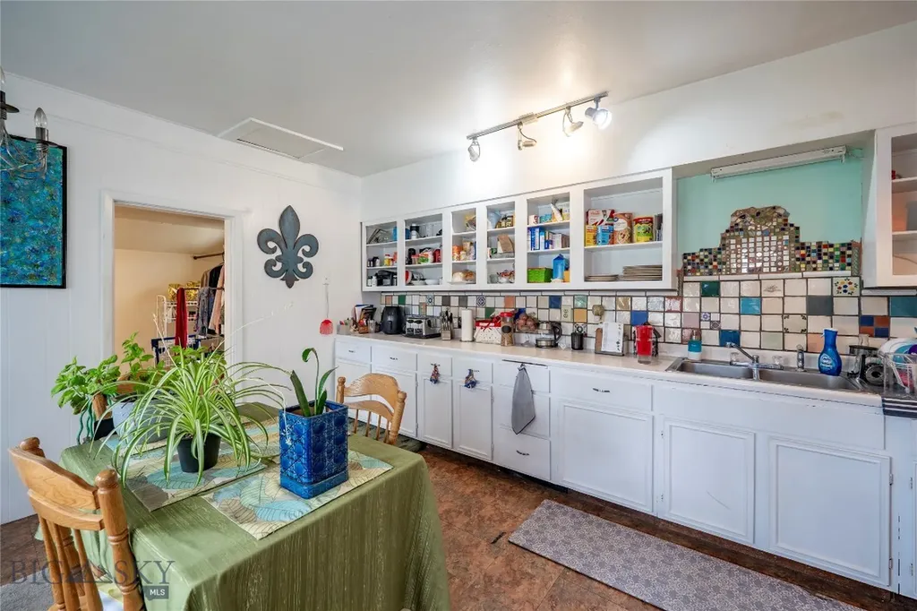 124 S M Street Livingston MT 59047