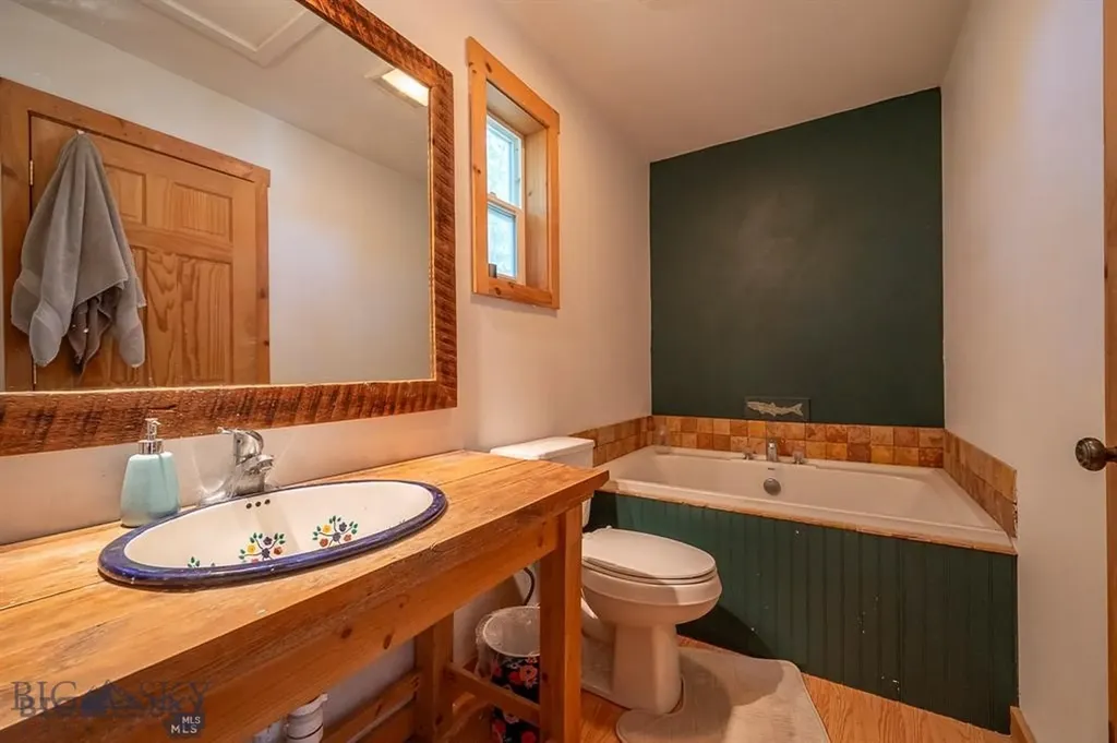124 S M Street Livingston MT 59047