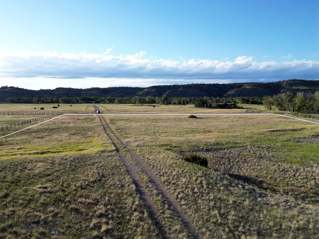 Tbd Fox Run Livingston MT 59047