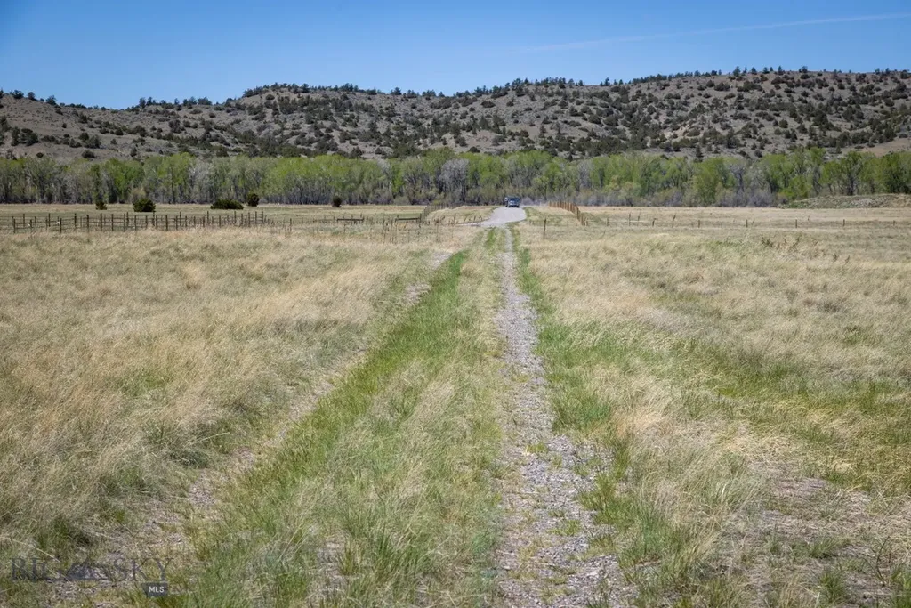 Tbd Fox Run Livingston MT 59047