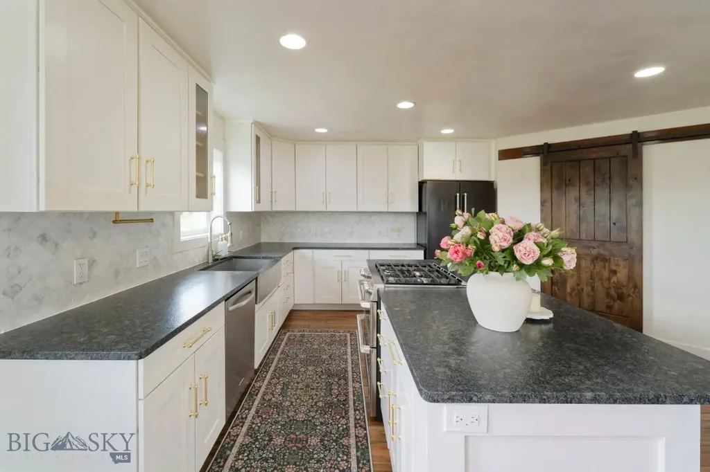88 Caspian Lane Butte MT 59701