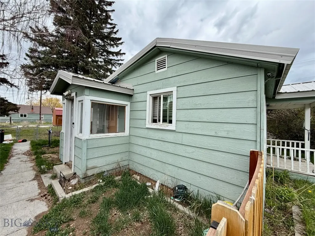 1303 Stuart Avenue Butte MT 59701
